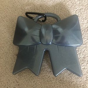 Cheerleading bow case